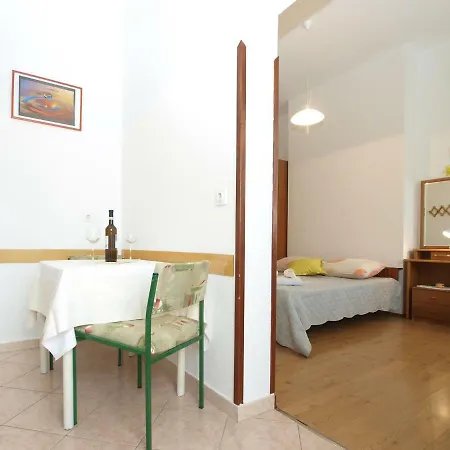 아파트 Boris 1965 풀라