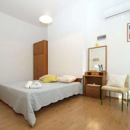 Boris 1965 Apartment Pula